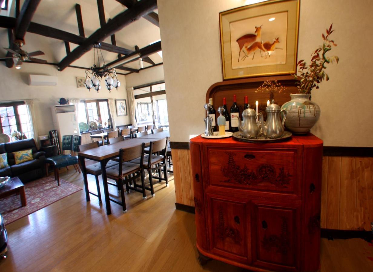Gableview Forest Inn ゲーブルビュー Нико Екстериор снимка
