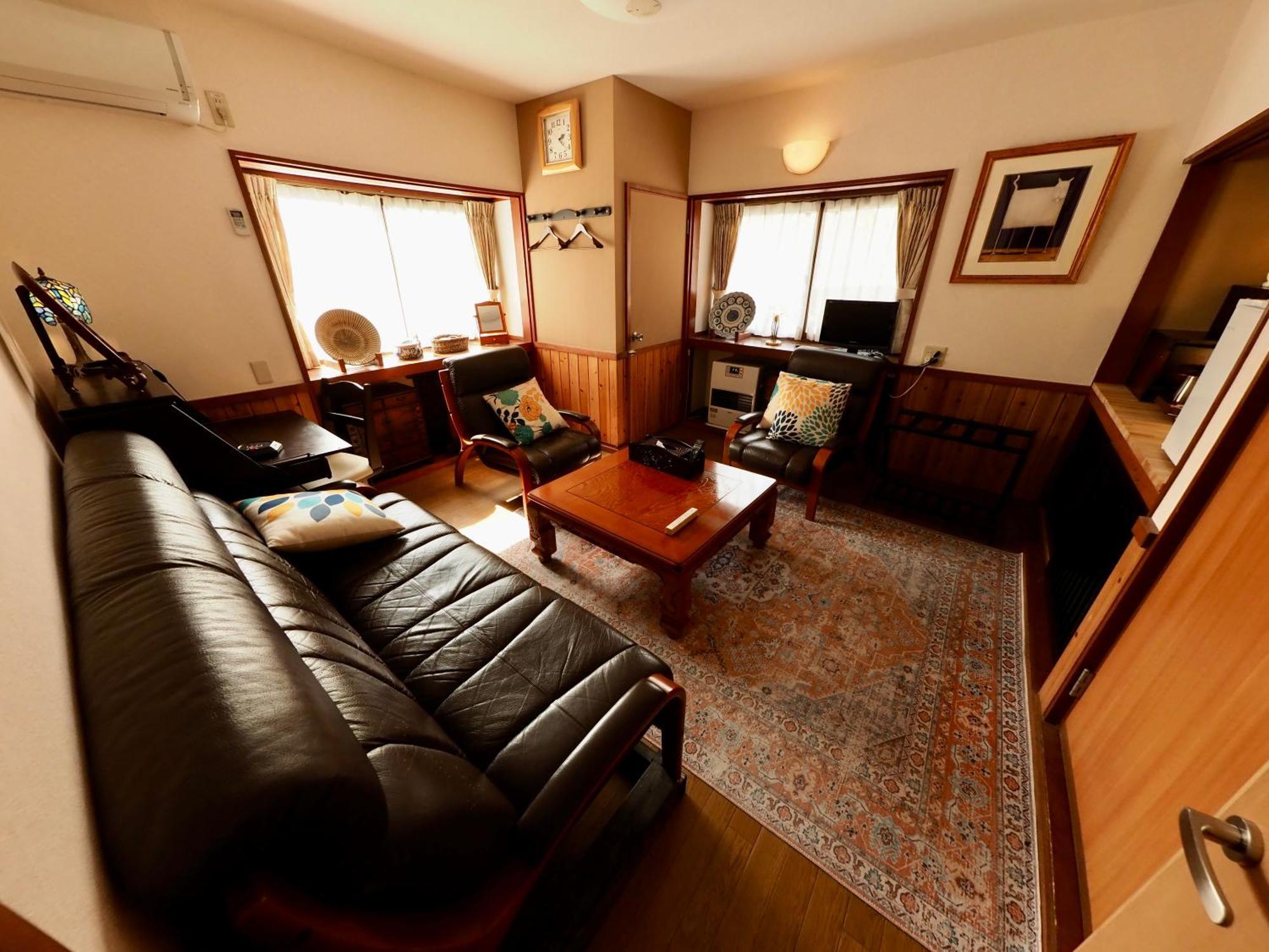 Gableview Forest Inn ゲーブルビュー Нико Екстериор снимка