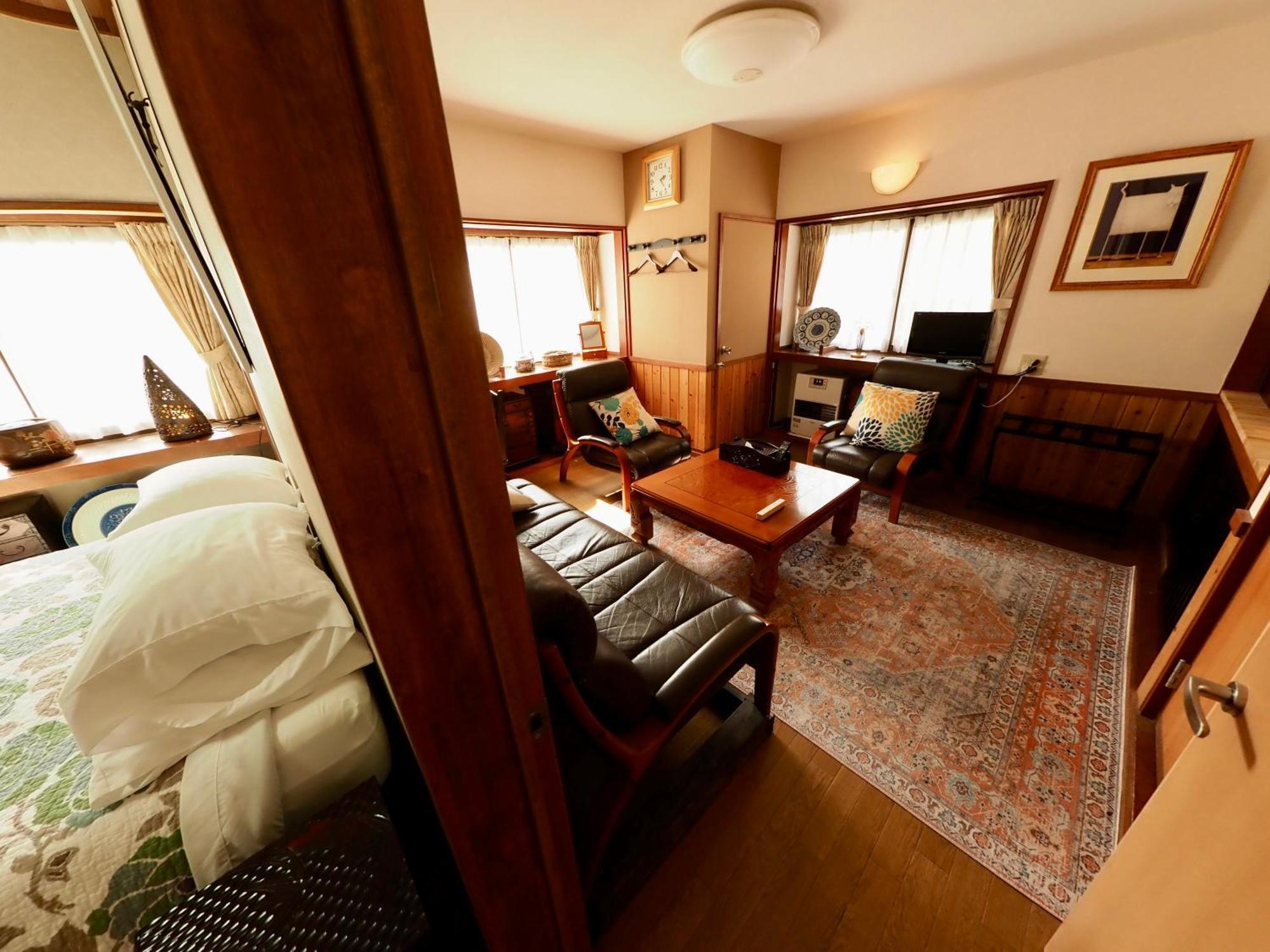 Gableview Forest Inn ゲーブルビュー Нико Екстериор снимка